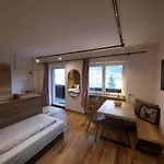 Anna Apartment *